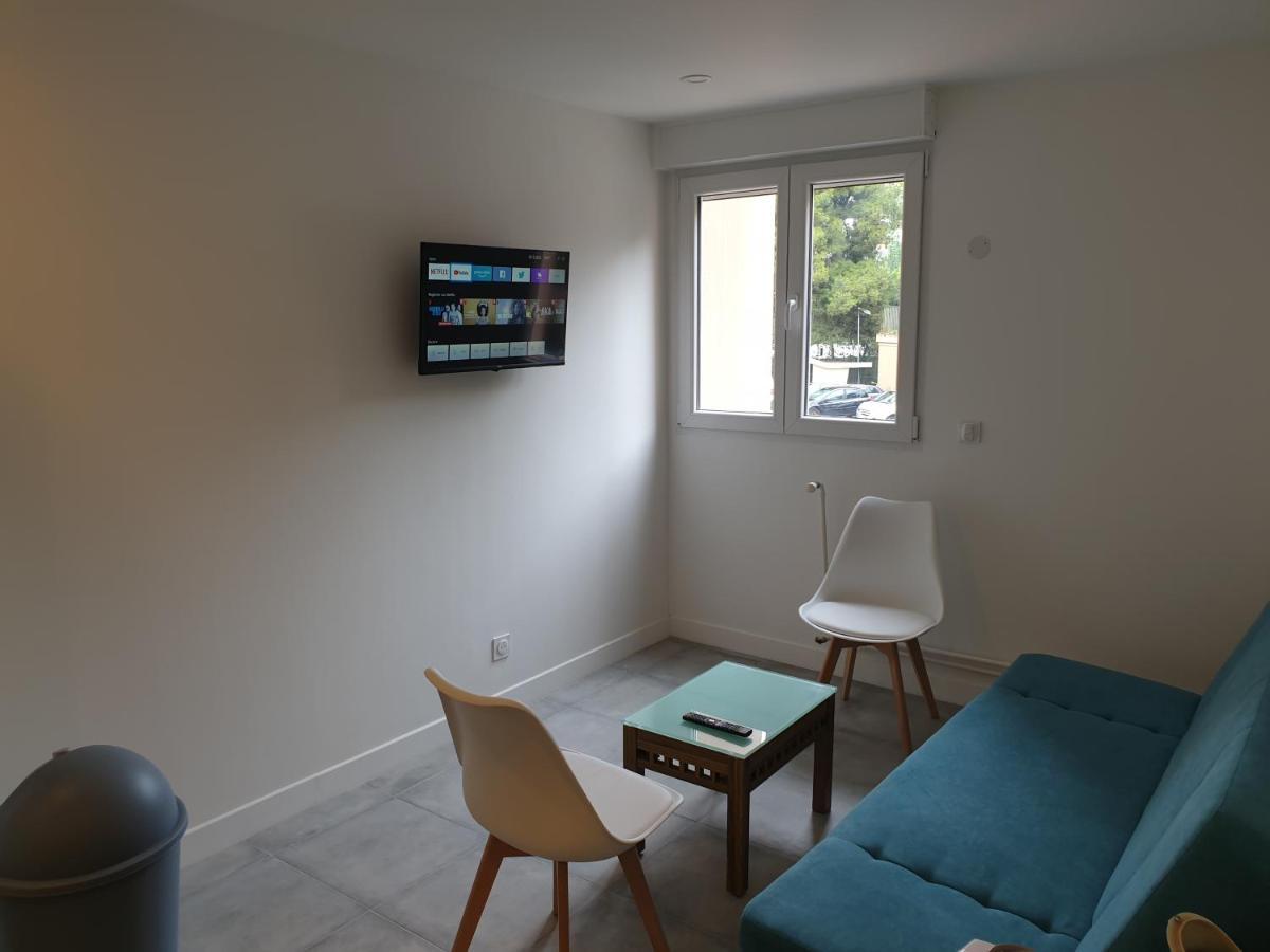 Appartements Renove 2023 Proche Aeroport 5Min, Gare Sncf 2 Min, Tramway Au Pied De L'Immeuble , Parking Possible, Renovated Apartments 2023 Near The Airport 5 Min, Train Station 2 Min, Tram Next To The Building 1 Min, Parking Possible Nice Exteriör bild