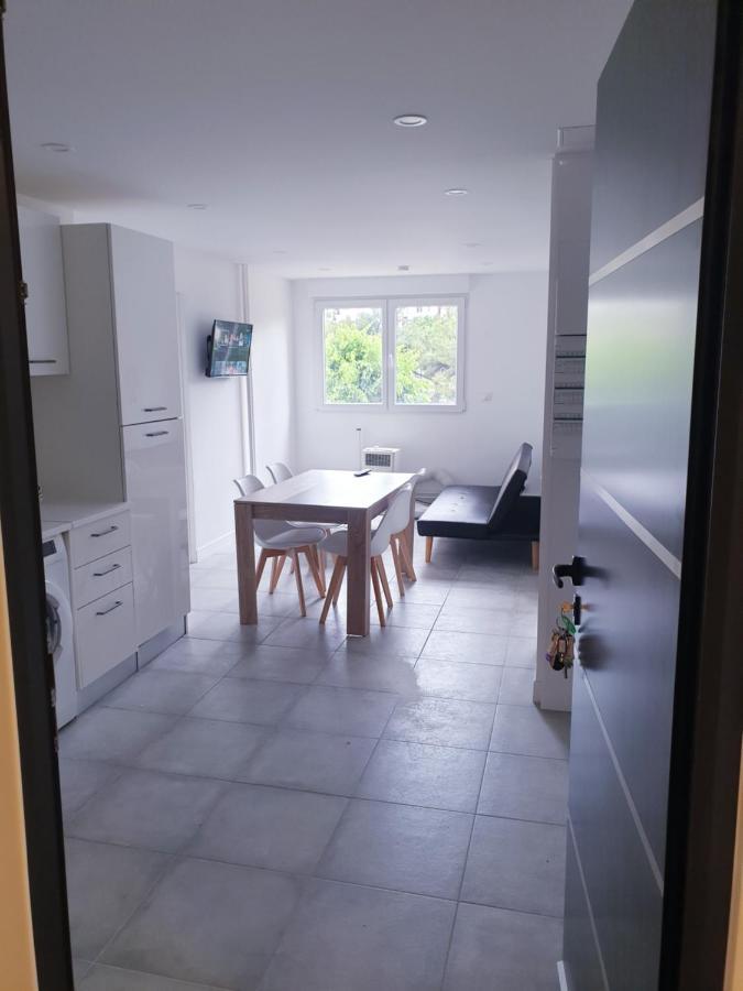 Appartements Renove 2023 Proche Aeroport 5Min, Gare Sncf 2 Min, Tramway Au Pied De L'Immeuble , Parking Possible, Renovated Apartments 2023 Near The Airport 5 Min, Train Station 2 Min, Tram Next To The Building 1 Min, Parking Possible Nice Exteriör bild