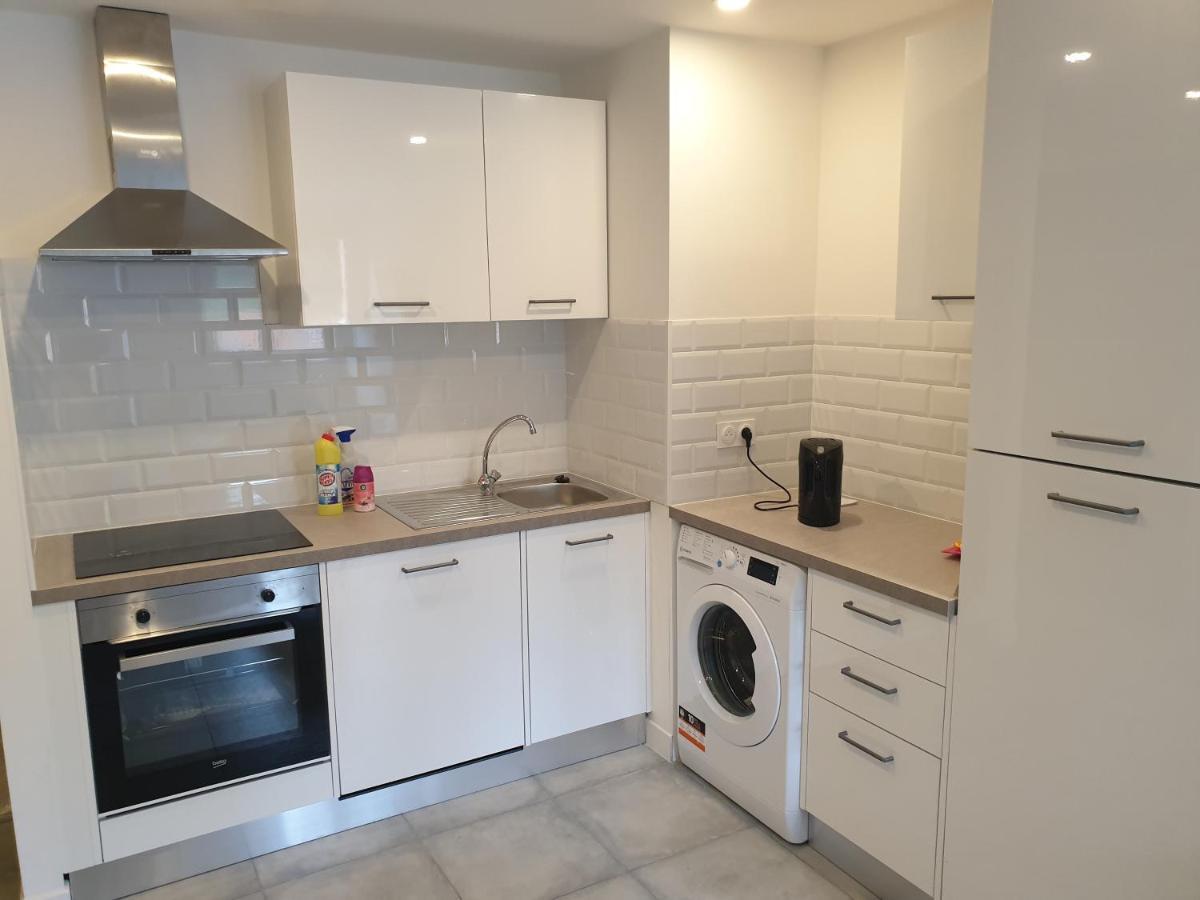 Appartements Renove 2023 Proche Aeroport 5Min, Gare Sncf 2 Min, Tramway Au Pied De L'Immeuble , Parking Possible, Renovated Apartments 2023 Near The Airport 5 Min, Train Station 2 Min, Tram Next To The Building 1 Min, Parking Possible Nice Exteriör bild