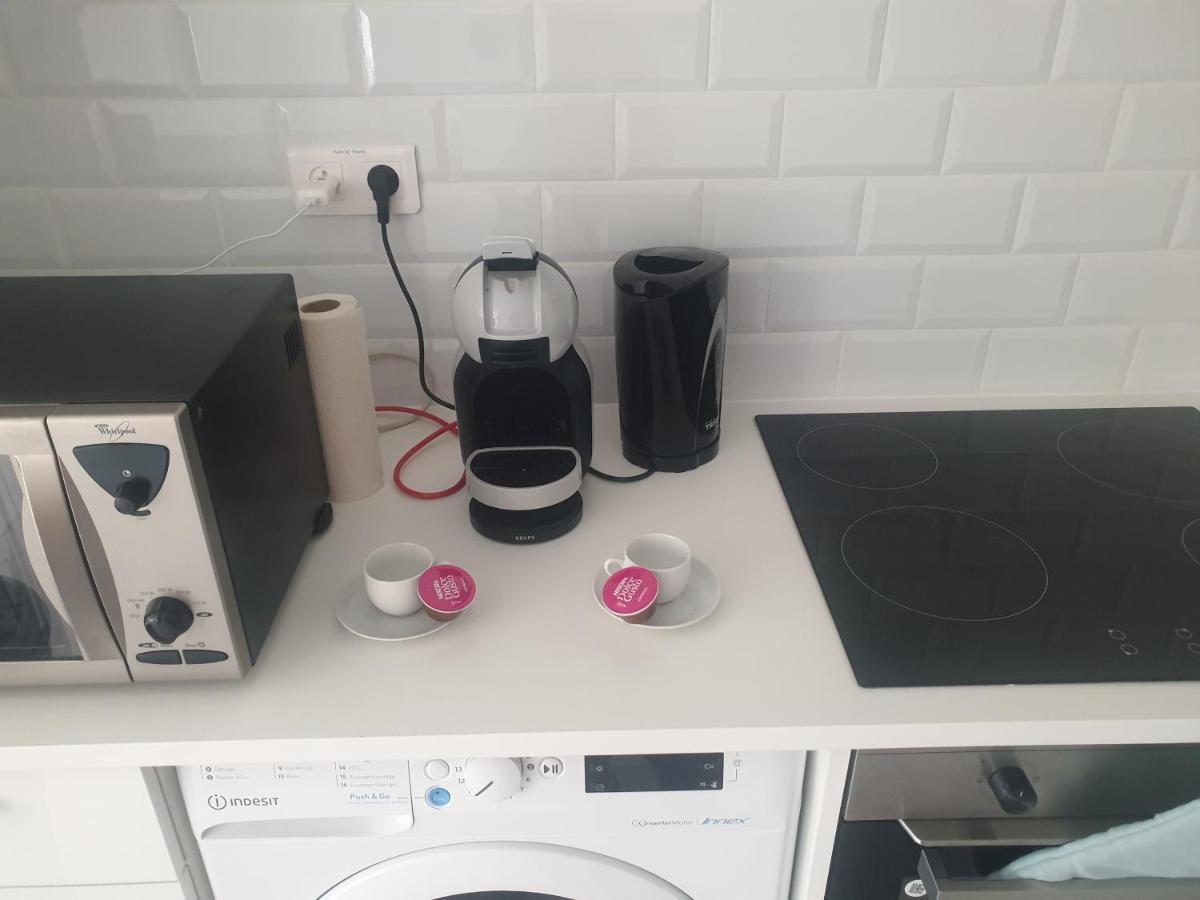 Appartements Renove 2023 Proche Aeroport 5Min, Gare Sncf 2 Min, Tramway Au Pied De L'Immeuble , Parking Possible, Renovated Apartments 2023 Near The Airport 5 Min, Train Station 2 Min, Tram Next To The Building 1 Min, Parking Possible Nice Exteriör bild