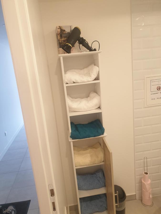 Appartements Renove 2023 Proche Aeroport 5Min, Gare Sncf 2 Min, Tramway Au Pied De L'Immeuble , Parking Possible, Renovated Apartments 2023 Near The Airport 5 Min, Train Station 2 Min, Tram Next To The Building 1 Min, Parking Possible Nice Exteriör bild