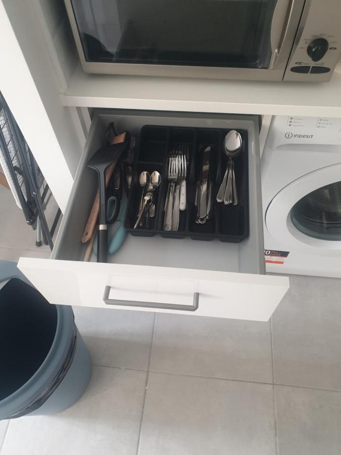 Appartements Renove 2023 Proche Aeroport 5Min, Gare Sncf 2 Min, Tramway Au Pied De L'Immeuble , Parking Possible, Renovated Apartments 2023 Near The Airport 5 Min, Train Station 2 Min, Tram Next To The Building 1 Min, Parking Possible Nice Exteriör bild